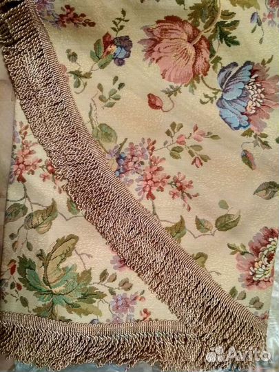 Скатерть из гобелена