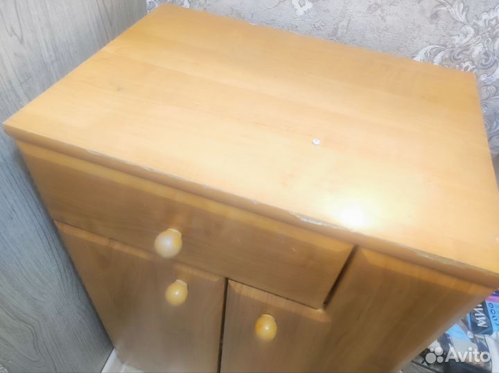 Вешалка в прихожую и тумбочка