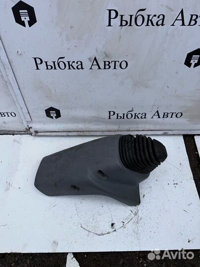 Кожух ручки кпп Исузу Nqr75 4HK1 2010