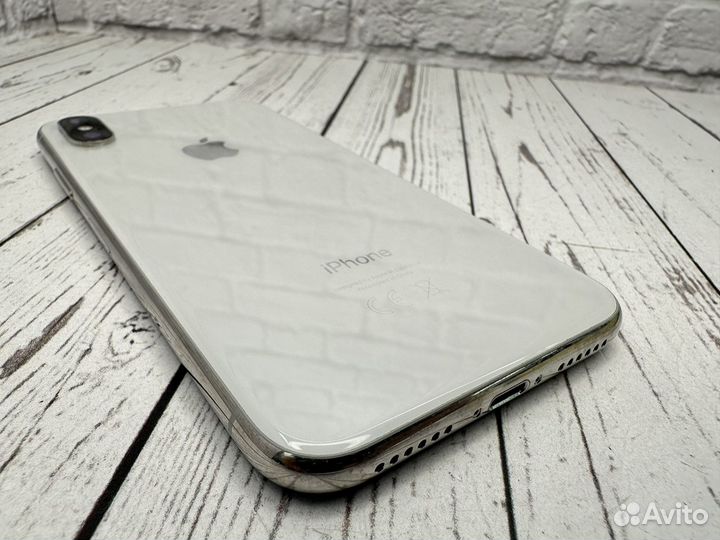 iPhone X, 64 ГБ