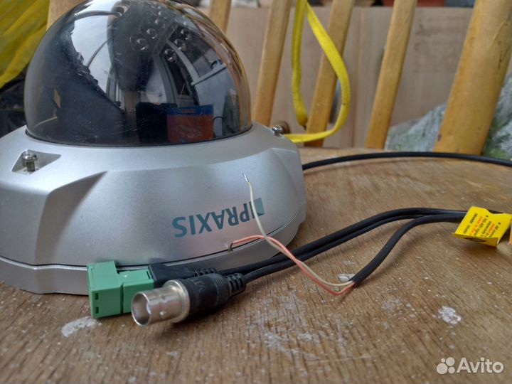 Камера видеонаблюдения купольная уличная praxis