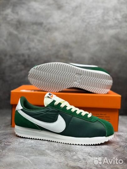 Женские Кроссовки nike cortez весна -лето