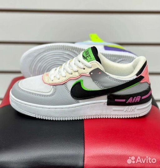 Кроссовки женские (в наличии)