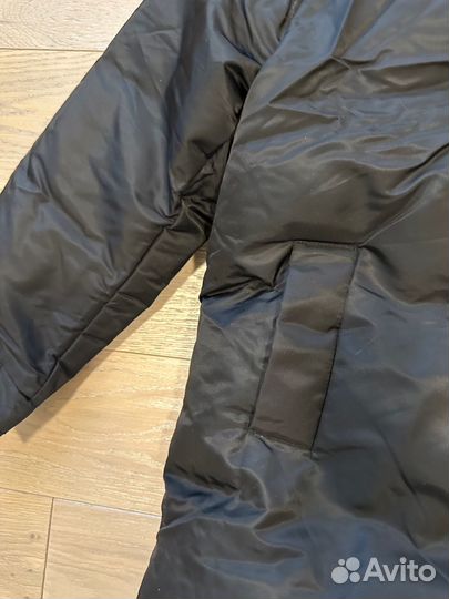 Пуховик новый Prada