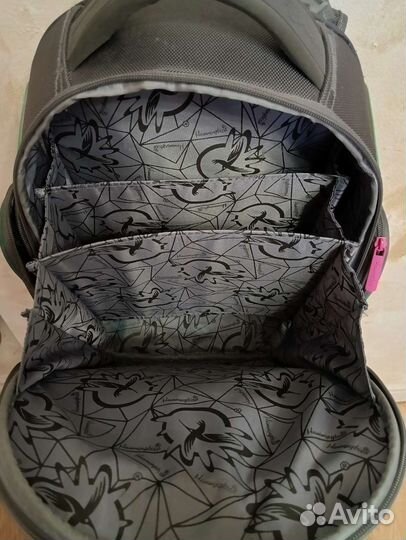 Школьный рюкзак hummingbird