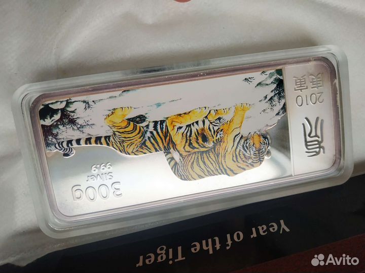 Монета серебро 100 долларов Либерия 300гр 99.9