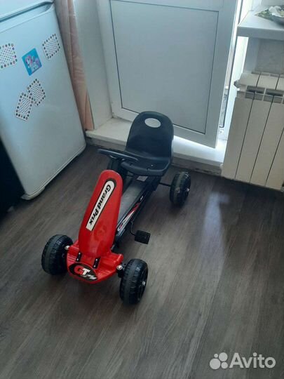 Детский мотоцикол мобиль на педалях