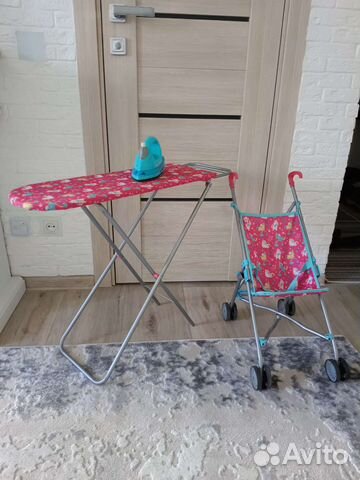 Коляска, гладильная доска, утюг игрушечные