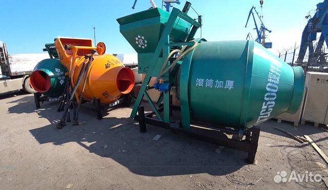 Бетономешалка (бетоносмеситель)