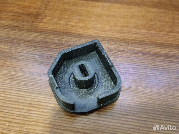 Заглушка под пружину шторки багажника lacetti