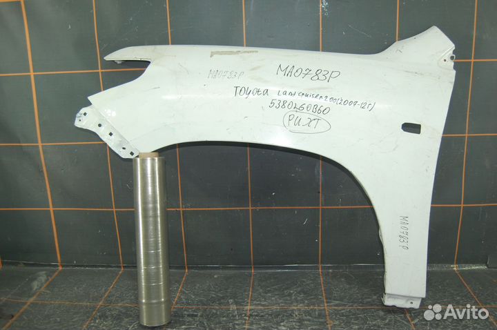 Крыло переднее левое -Toyota Land Cruiser 200