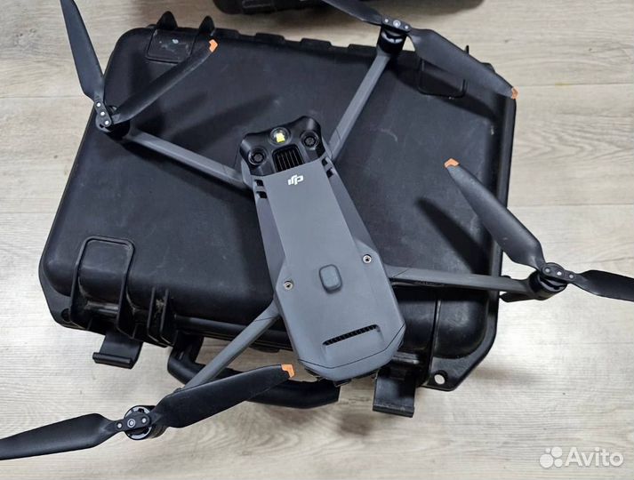 Квадрокоптер Dji Mavic 3t Enterprise Combo