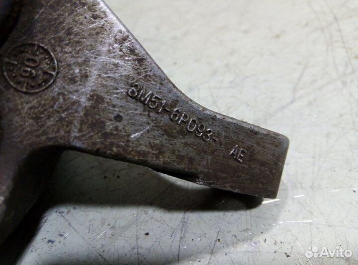 Кронштейн опоры двигателя Ford Focus 2