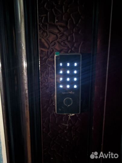 Установка умных/электронных/биометрических замков