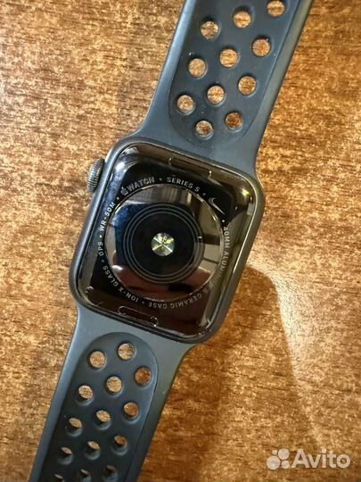 Часы apple watch 5 40 mm nike