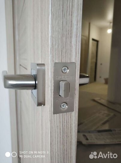 Установка межкомнатных дверей