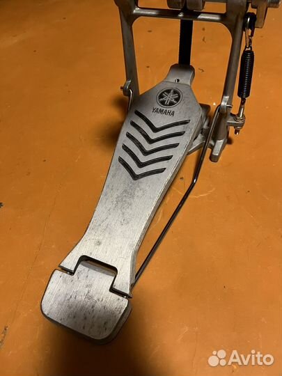 Педаль для бас барабана yamaha