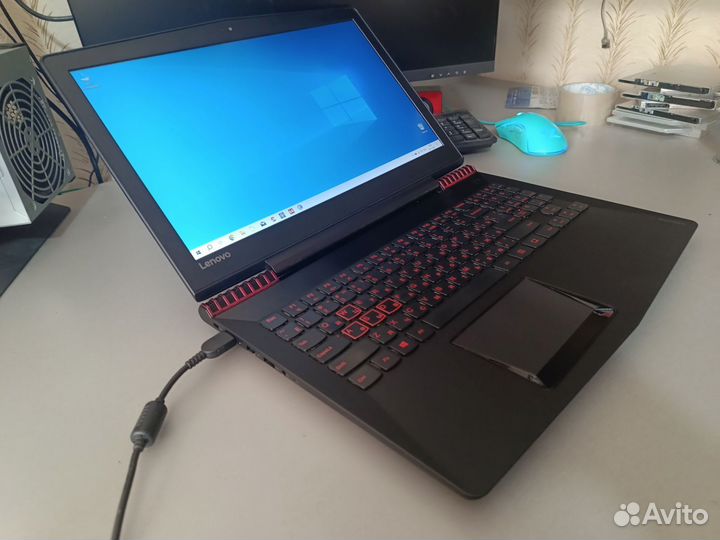 Lenovo-15.6 ipsFhd i5-7300 Gtx1050, 8Ddr4 ssd+hdd