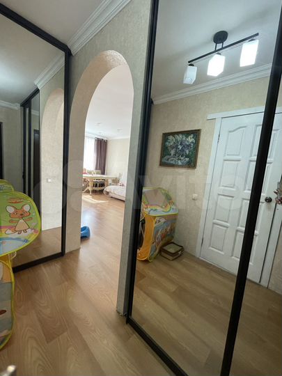 2-к. квартира, 76 м², 10/10 эт.