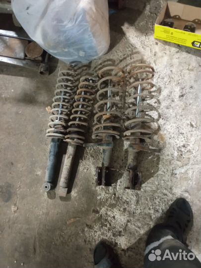 Стойки, пружины, домики, опорники Ваз 2109-2114