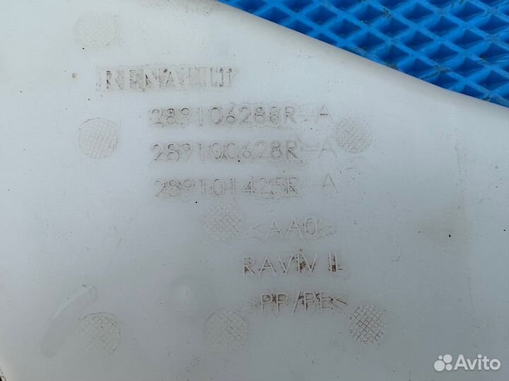 Бачок омывателя Renault Logan