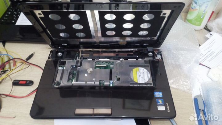 Lenovo IdeaPad Y560p Корпус