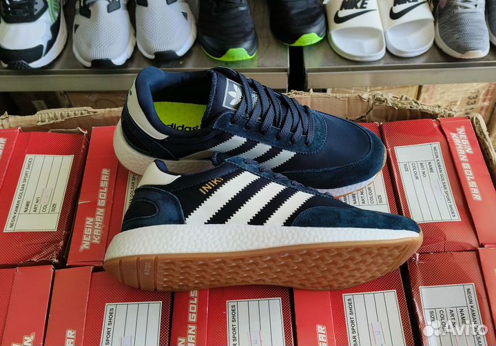 Кроссовки adidas iniki