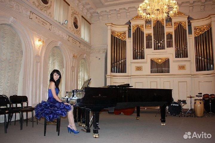 Преподаватель игры на фортепиано,сольфеджио