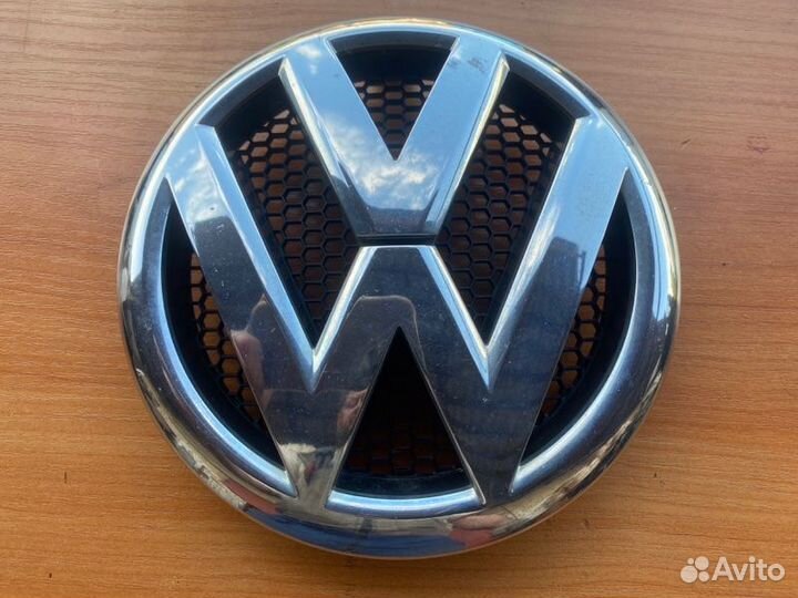 Эмблема передняя Wv Transporter T5 cfca 2010