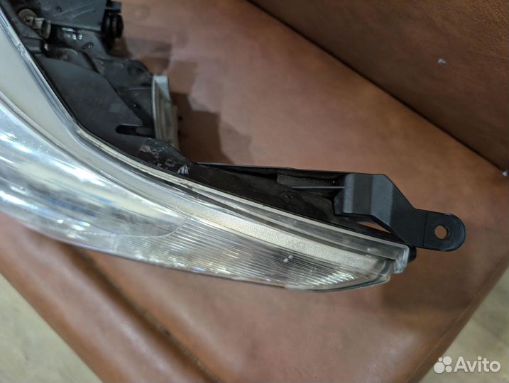 Фара Toyota Avensis ZRT272 3ZR-FAE Лев. Перед