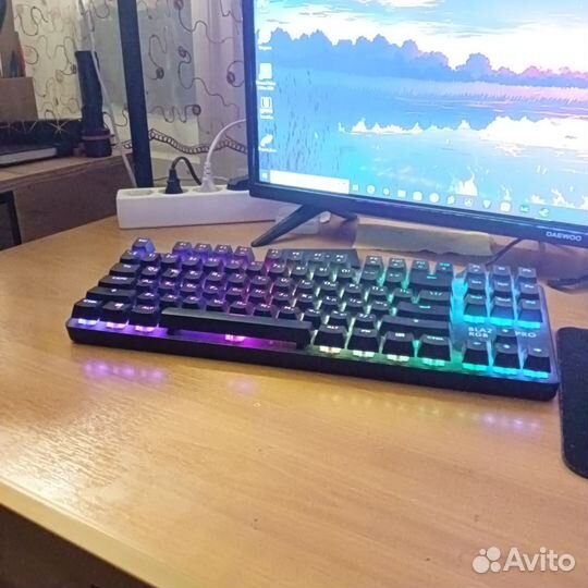 Игровая механическая клавиатура