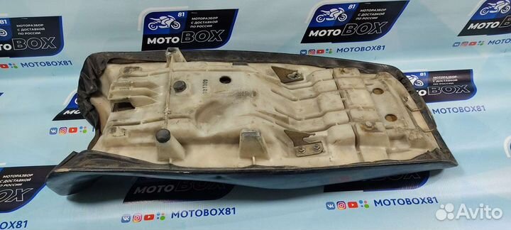 Сиденье Kawasaki ZZR 1100-1 zx11