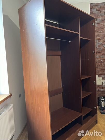 Шкаф распашной двухстворчатый