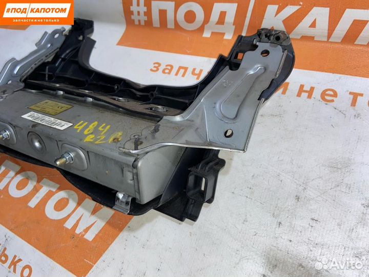 Подушка безопасности коленная водителя Mitsubishi