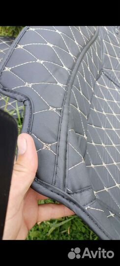 Коврики в автомобиль. Автомобильный коврик