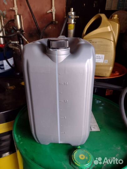 Канистра пластиковая 20 литров