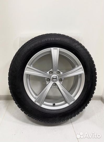 Volvo XC90, Nokian Hakkapeliitta 10p 235/60 R18