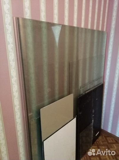 Стекло 3мм 1600х1300мм