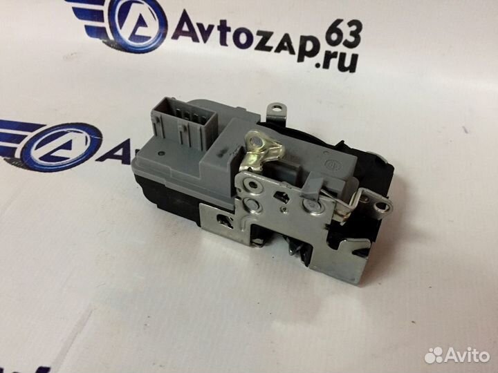 Замок двери на Лада Гранта передний левый 5-ти кон