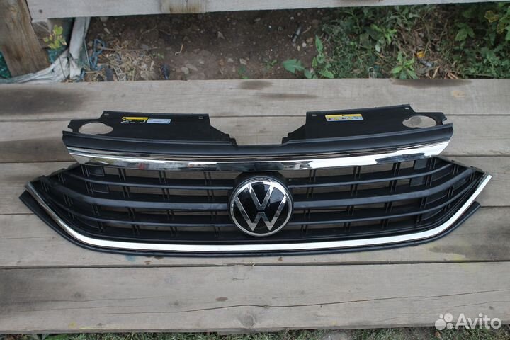 Volkswagen Polo мк6 решетка радиатора