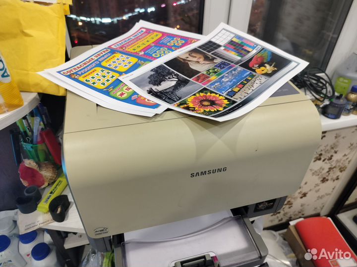 Хороший цветной лазерный принтер Samsung clp300