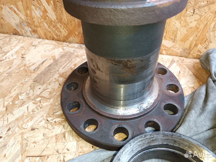 Цапфа маз заднего моста шлиц L48мм оао маз
