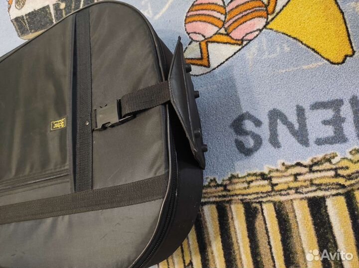 Жесткий чехол для гитары