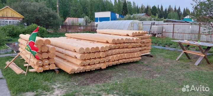 Строительная бригада плотники