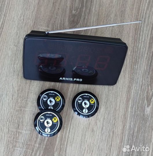 Табло вызова официанта-калянщика и кнопка вызова