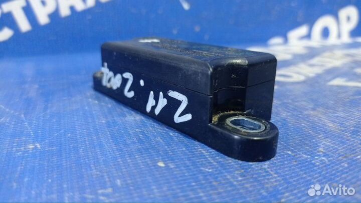 Датчик удара Mercedes-Benz W211 универсал M271956