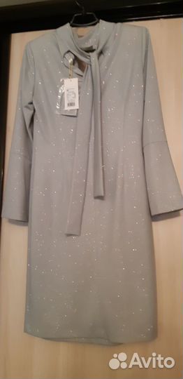 Нарядное элегантное женское платье