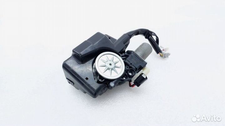 Б/У Замок багажника Состояние отличное, оригинал