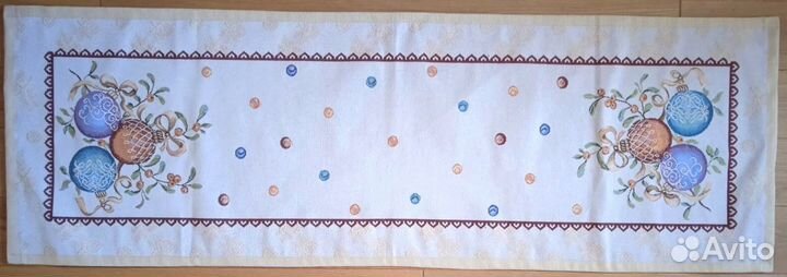 Новогодние шары. 45 х 140 столешница гобеленовая