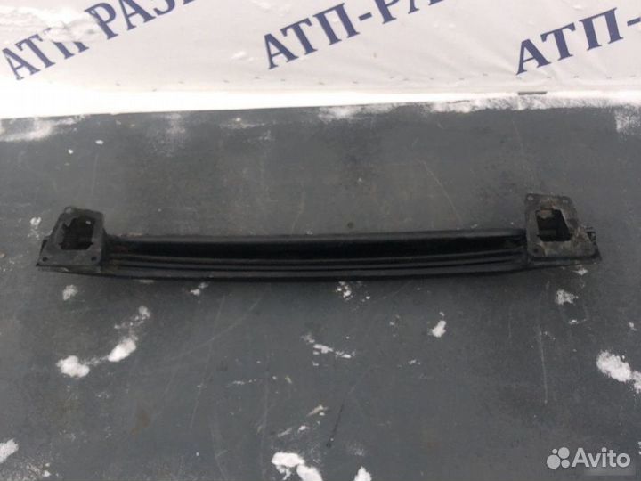 Усилитель бампера задний Volkswagen Passat 315